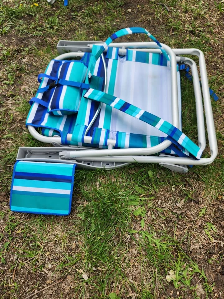 Tommy Bahama Backpack Beach Chairs (2) - photo 4