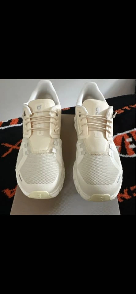 On Cloud 6 Running Sneaker - Women's Size 8 - photo 4