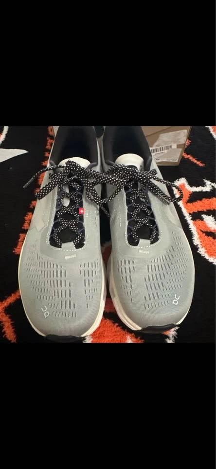 On CloudMonster 2 Women's Size 9 NWT - photo 3