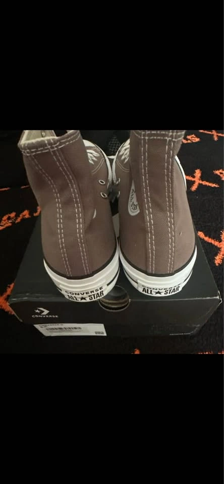 Women's Converse CTAS Hi Top Lift Platform Size 6.5 - photo 2