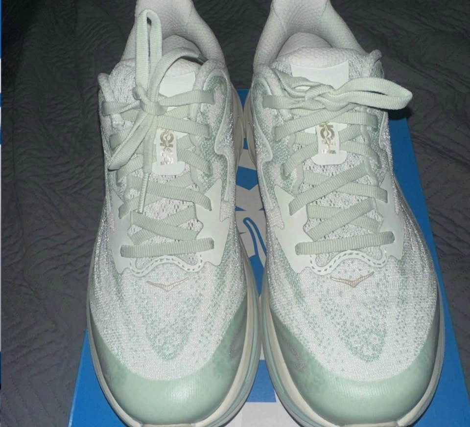 Hoka One One Clifton 10 Sea Glass & Jade Women's Size 7 / Youth - photo 4