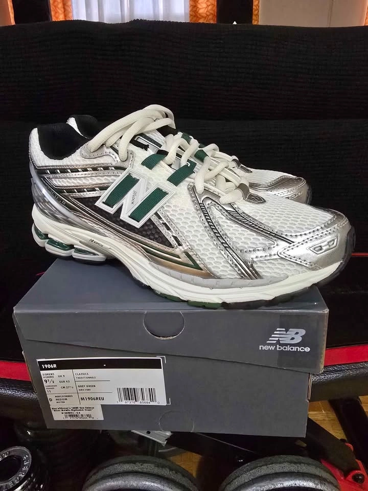 New Balance 1906R Silver Metallic Green - photo 2