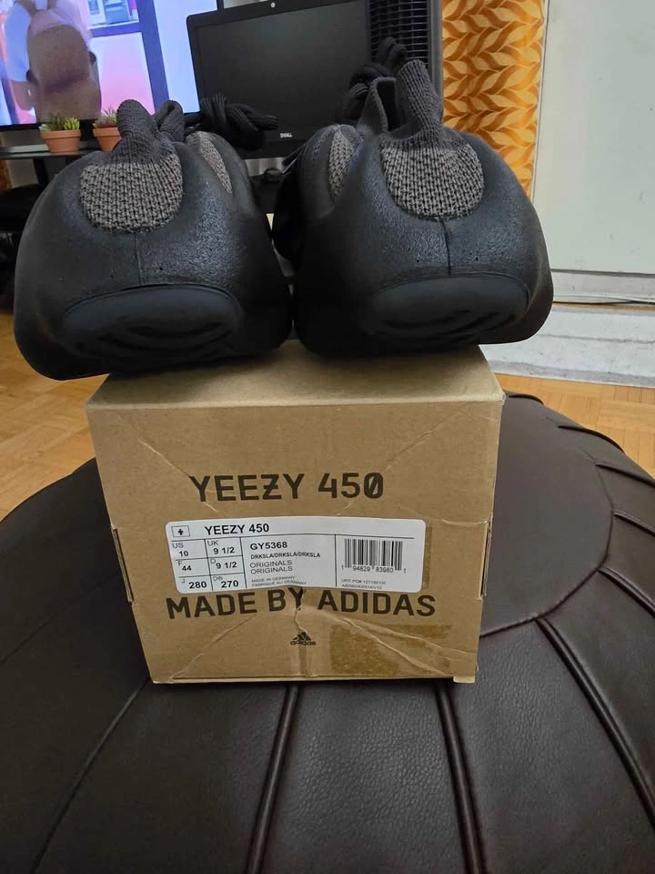 Yeezy 450 Utility Black - photo 4