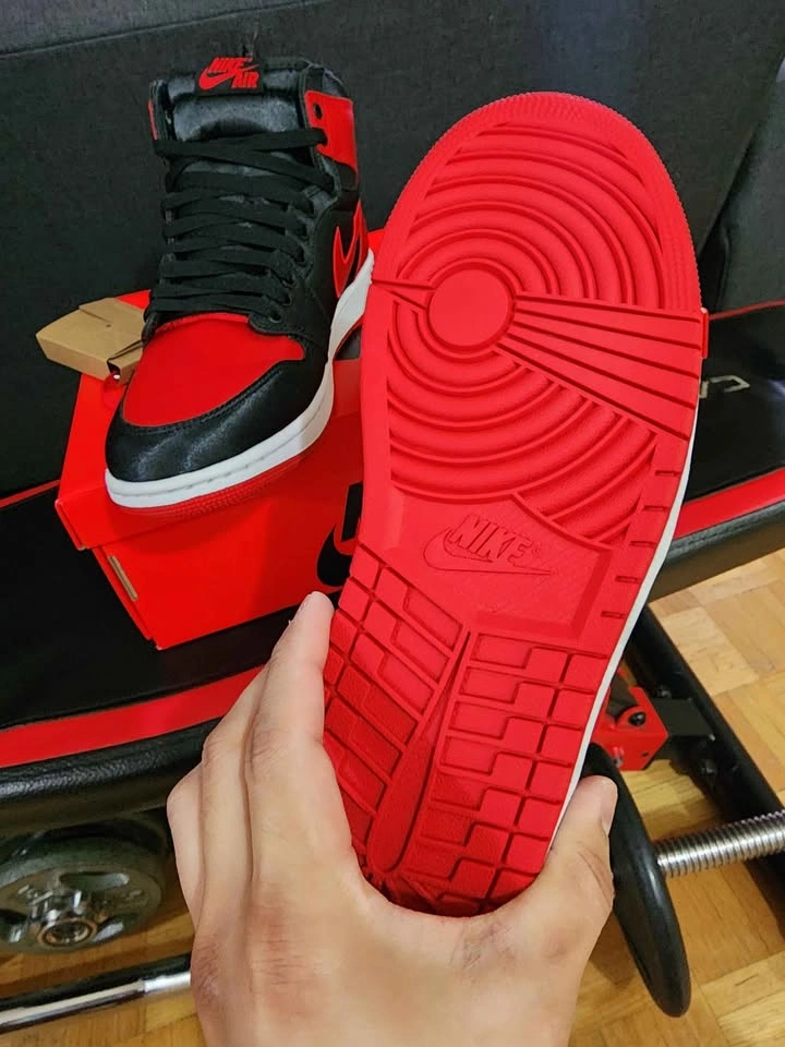 Jordan 1 Satin Bred - photo 4