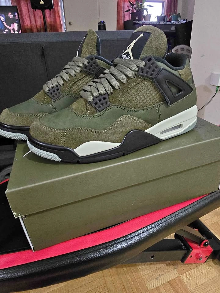 Jordan 4 Olive Green