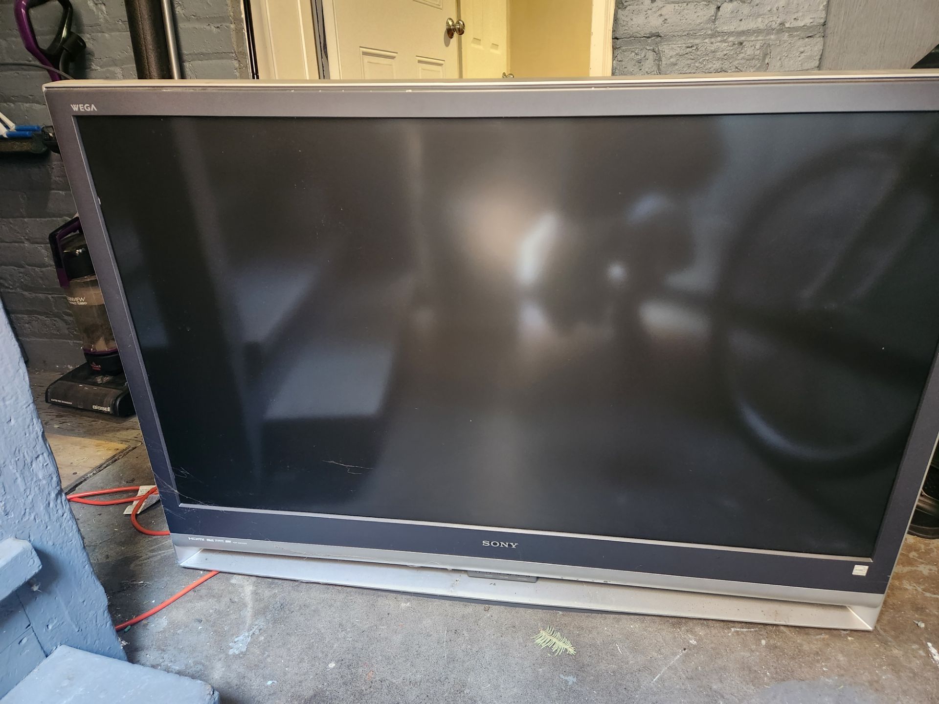 50 inch Sony Wega Projection TV