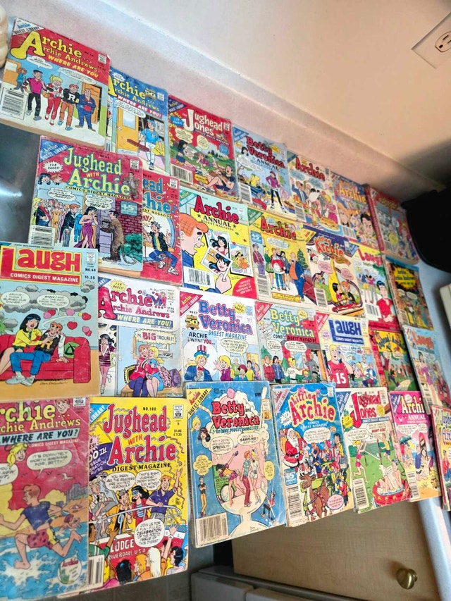 72 Archie Comics Collection - photo 2