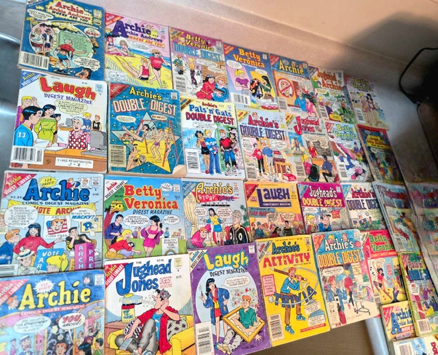 72 Archie Comics Collection - photo 3