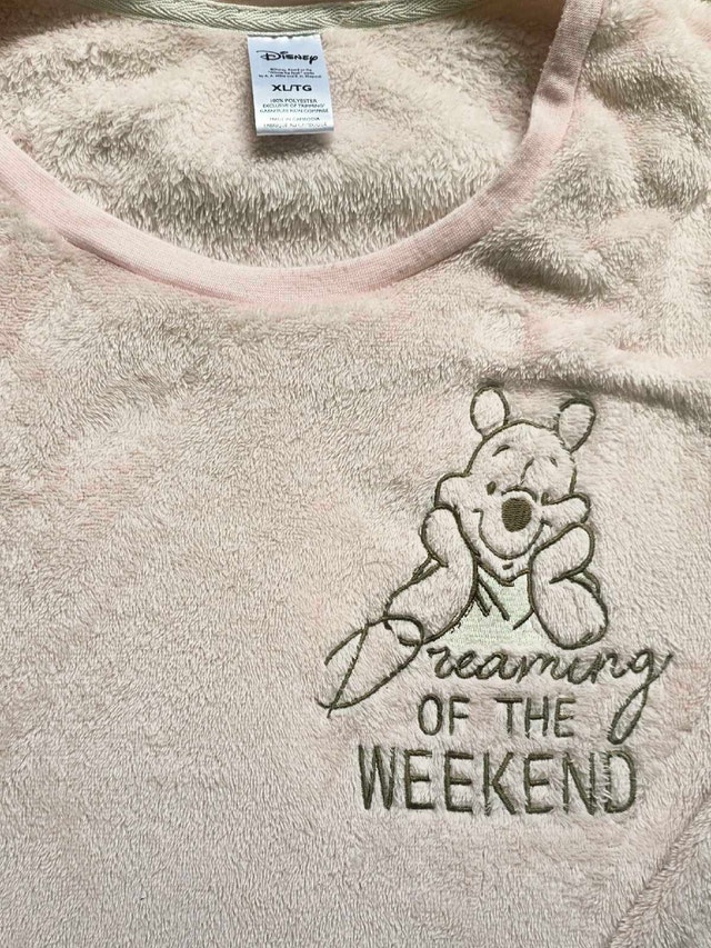 Like new! Worn twice. Comfy soft pjs