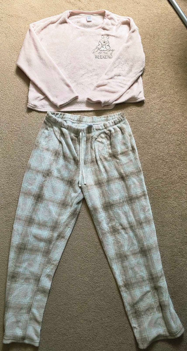 Like new! Worn twice. Comfy soft pjs - photo 3