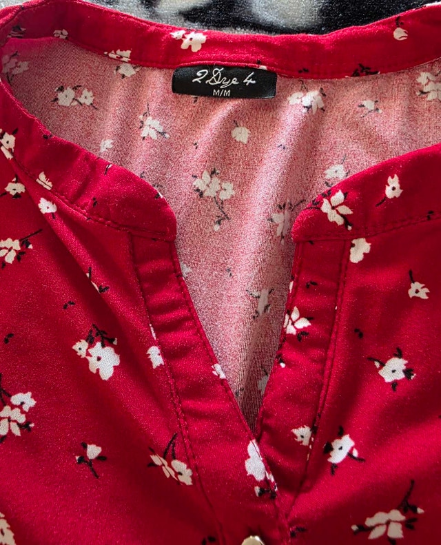 2.Sze 4 Floral Top - Red & White - Size M - photo 2