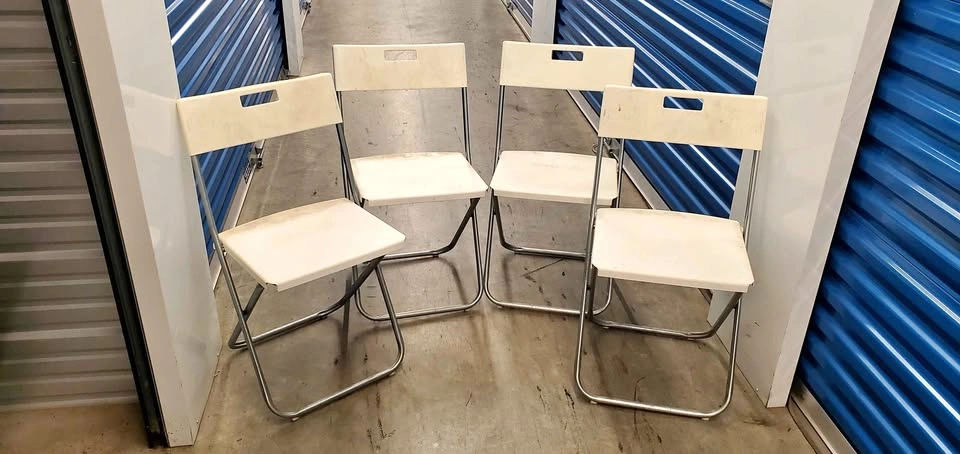 Set of 4 White Folding Chairs