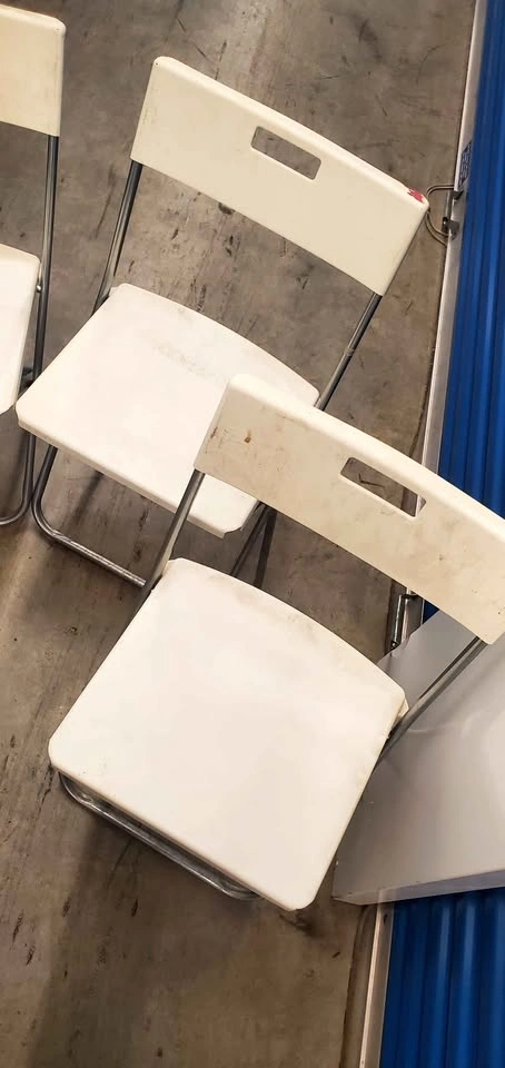 Set of 4 White Folding Chairs - photo 3
