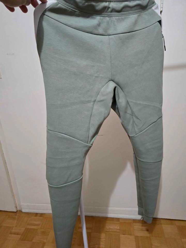 Nike Tech Fleece Joggers - photo 4