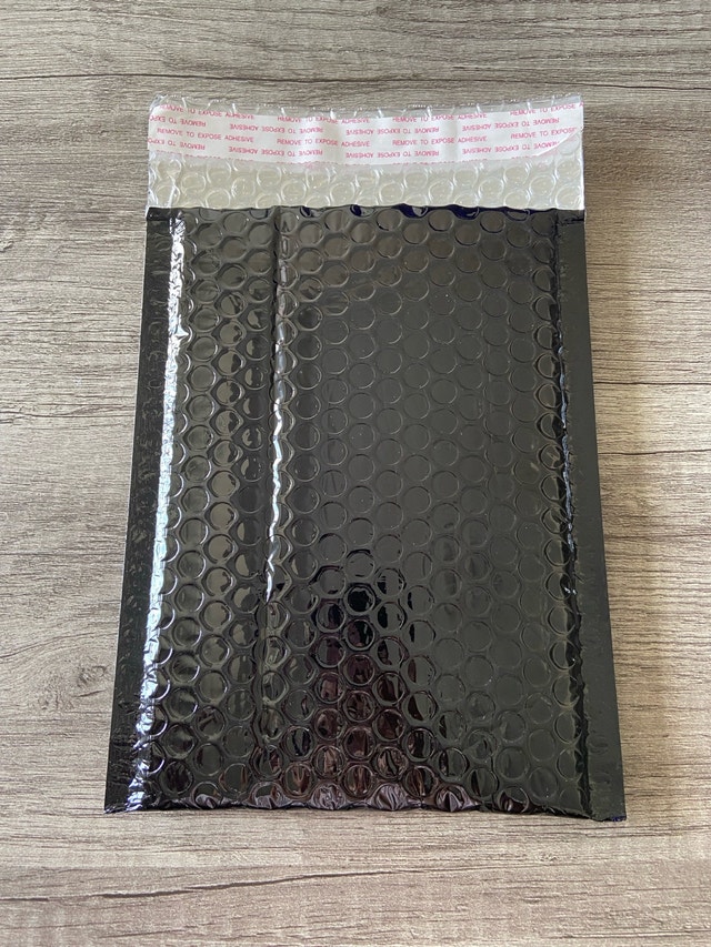 75 Black Glossy Bubble Mailers 9" x 7" - photo 2