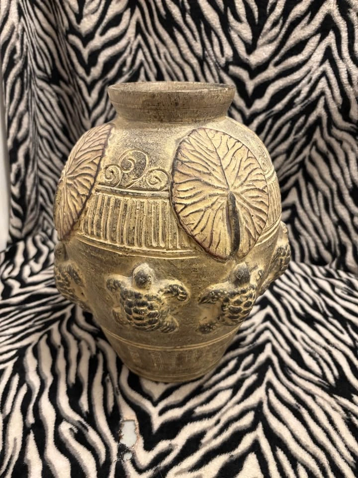 Large Clay Turtle Vase $15 - photo 2