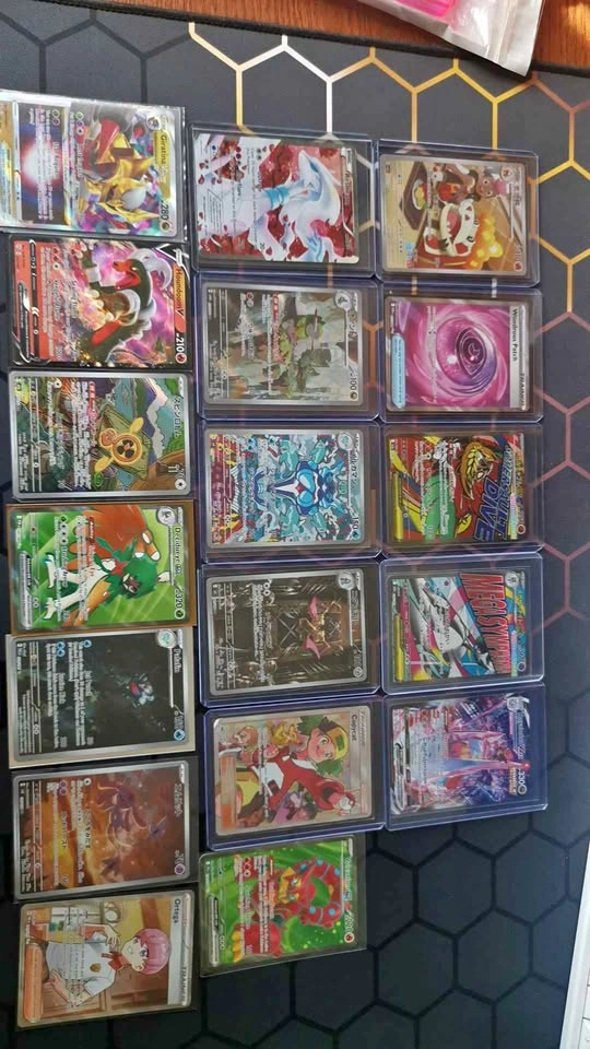 Lot of Pokemon Cards