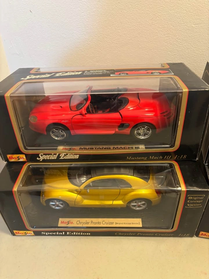 PRICE DROP Maisto SE Model Cars $15-20 - photo 3