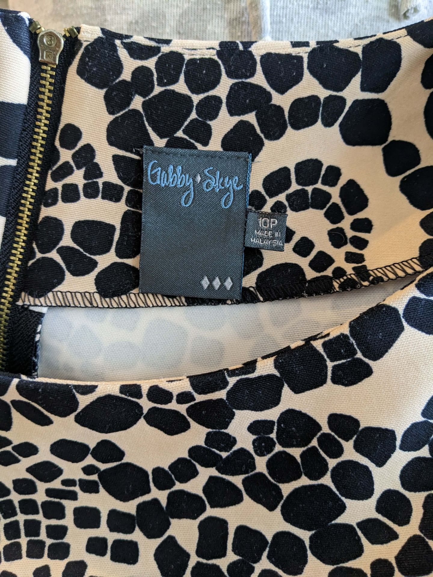 Gabby Skye Leopard Dress size 10P - photo 2