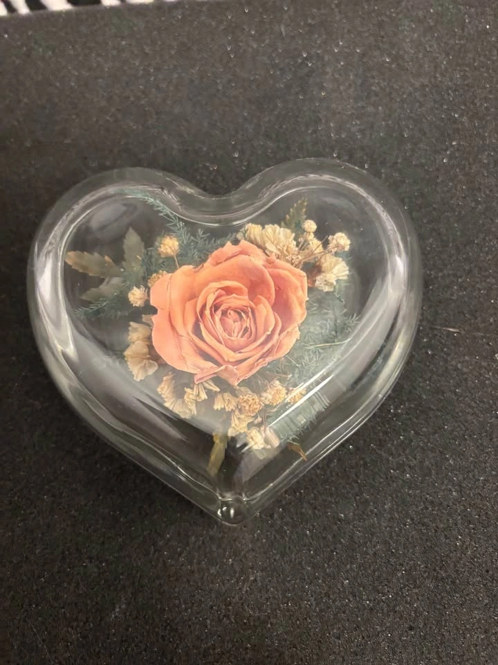 Freeze-Dried Rose in Glass Heart $25 - photo 2