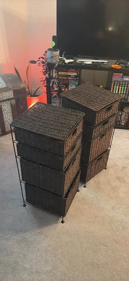 Pair of wicker storage units - photo 2
