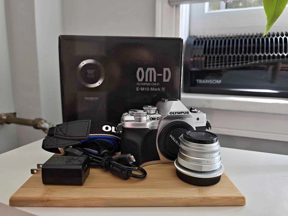 Olympus OM-D E-M10 Mark IV w/ RISESPRAY 35mm F1.6