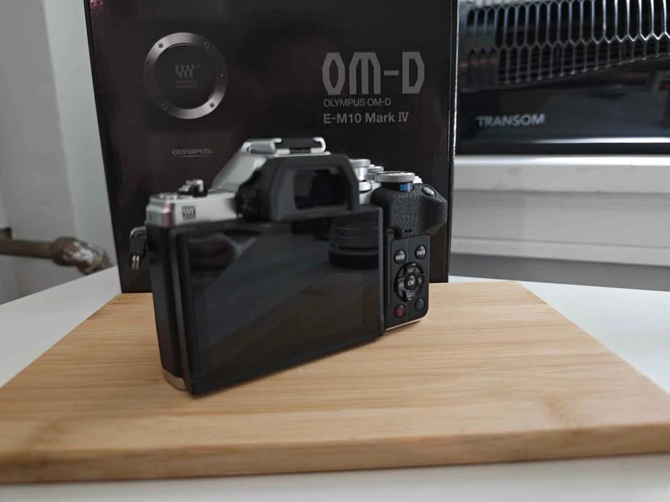 Olympus OM-D E-M10 Mark IV w/ RISESPRAY 35mm F1.6 - photo 3