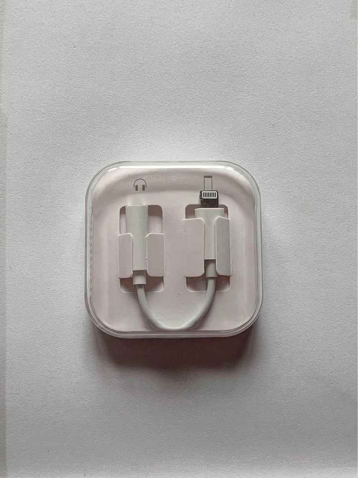 Headphone Jack Adapter For Apple iPhone (2 for $15) - photo 2