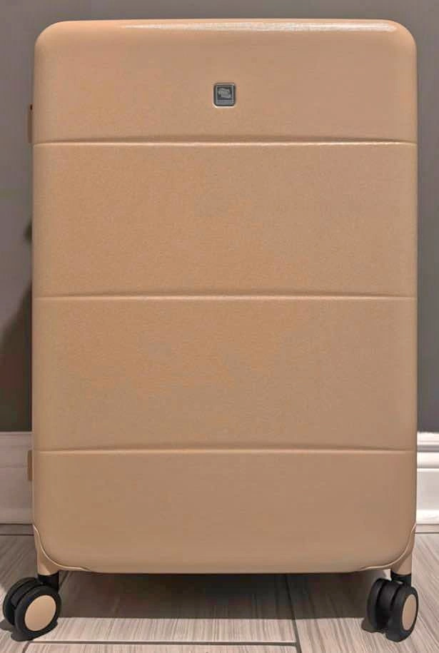 Hanke 26” Expandable Suit Case - Brand new