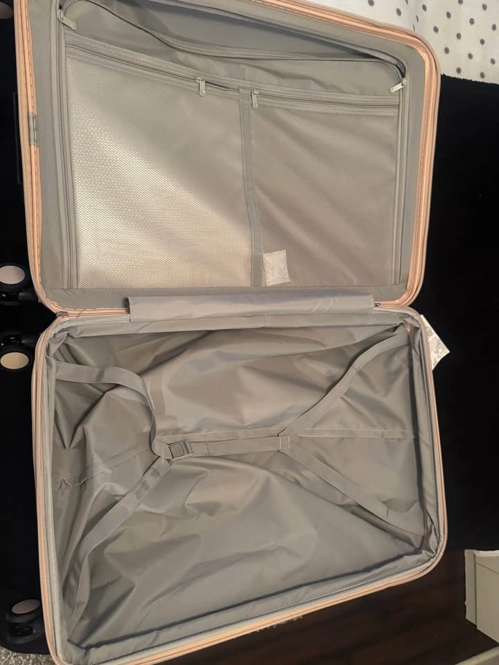 Hanke 26” Expandable Suit Case - Brand new - photo 2