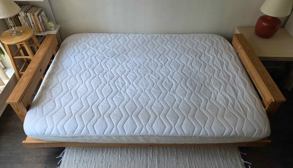 Futon with Mattress, 2 Pillows, Mattress Protector - photo 3