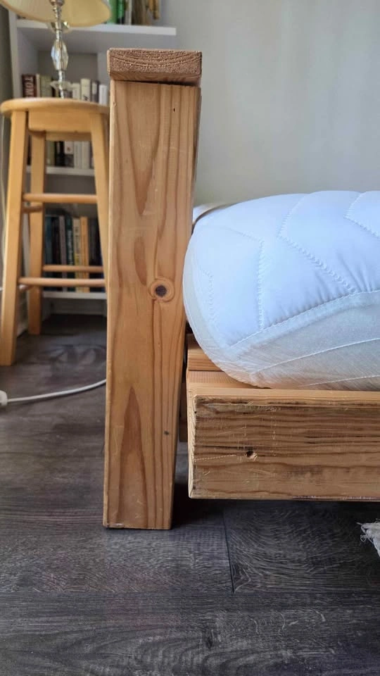 Futon with Mattress, 2 Pillows, Mattress Protector - photo 5