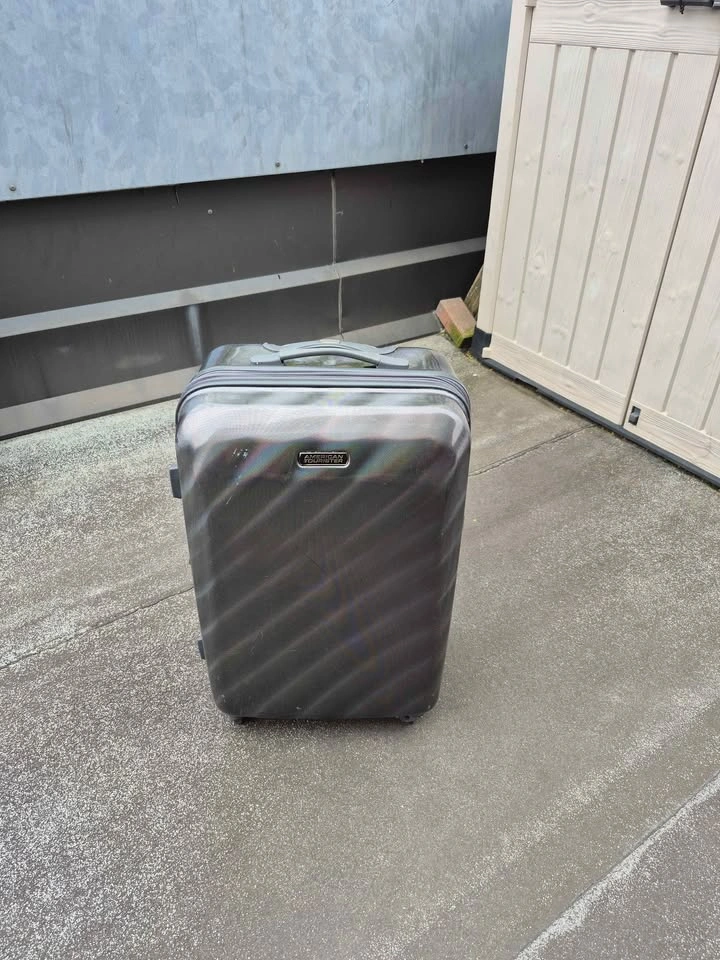American Tourister Luggage - photo 2