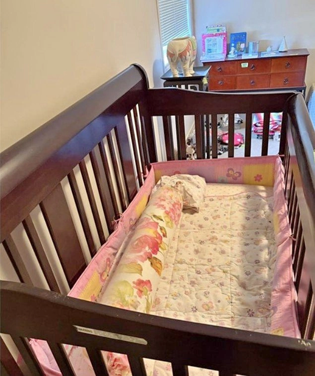 Storkcraft Avalon Convertible Crib