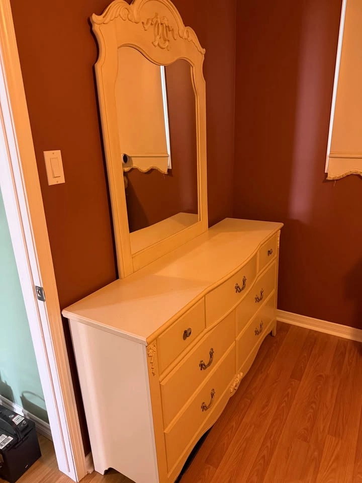 Complete Twin Bed Set with Dresser, Mirror & Book Shelf/TV Stand - photo 2