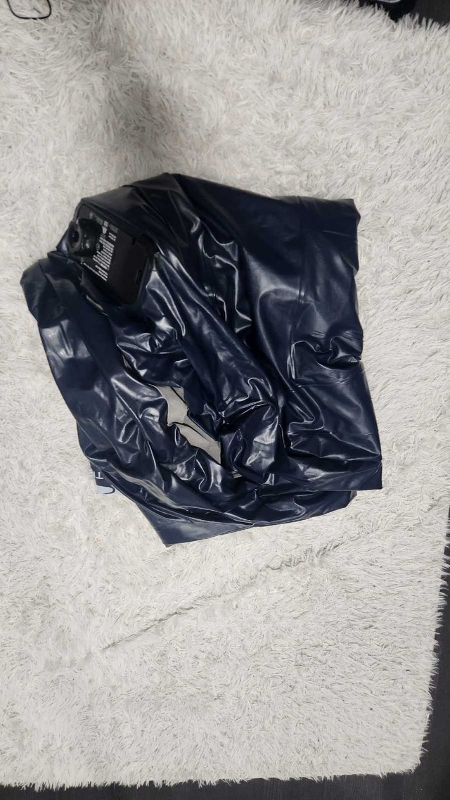 Air Mattress w/ Built-In Pump - photo 5