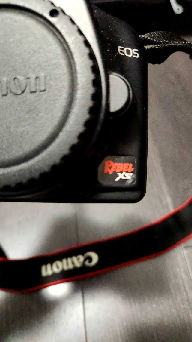 CANON REBEL XS (DSLR) - photo 3