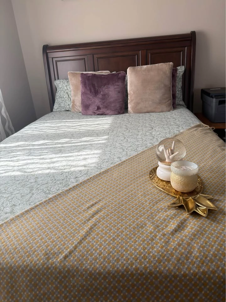 Queen Bed for Sale - photo 3