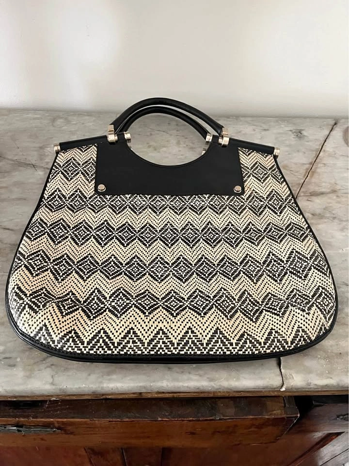 Banana Republic Straw and Leather Woven Purse/ Tote