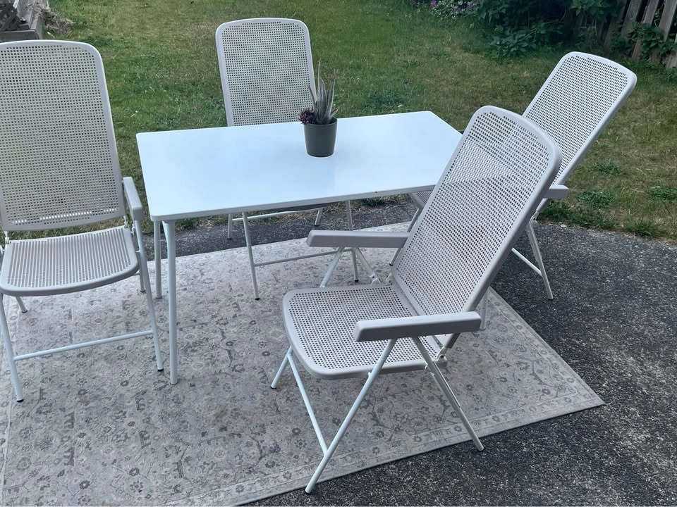 Excellent Outdoor Patio Set – Table + 4 Reclining Chairs (IKEA) - photo 3