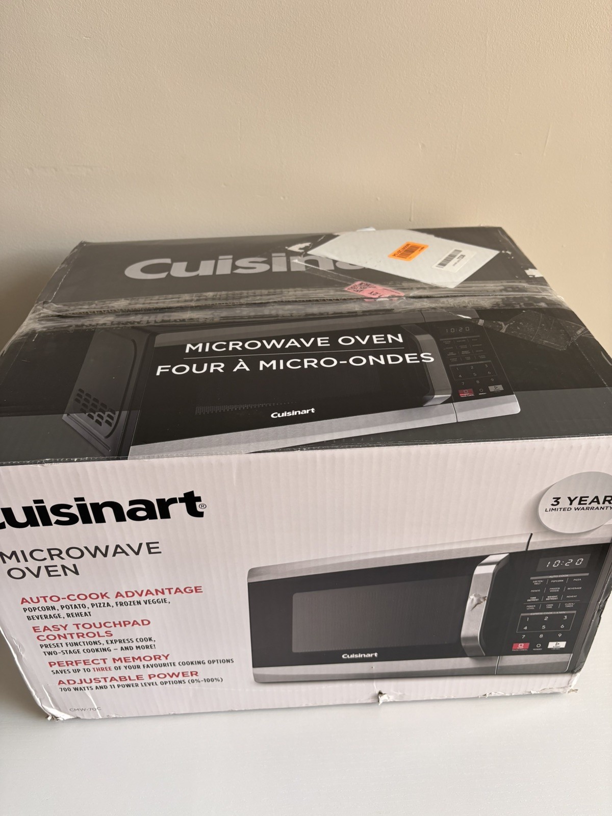 Cuisinart Compact Microwave Oven - 0.7 cu ft - Black/Stainless