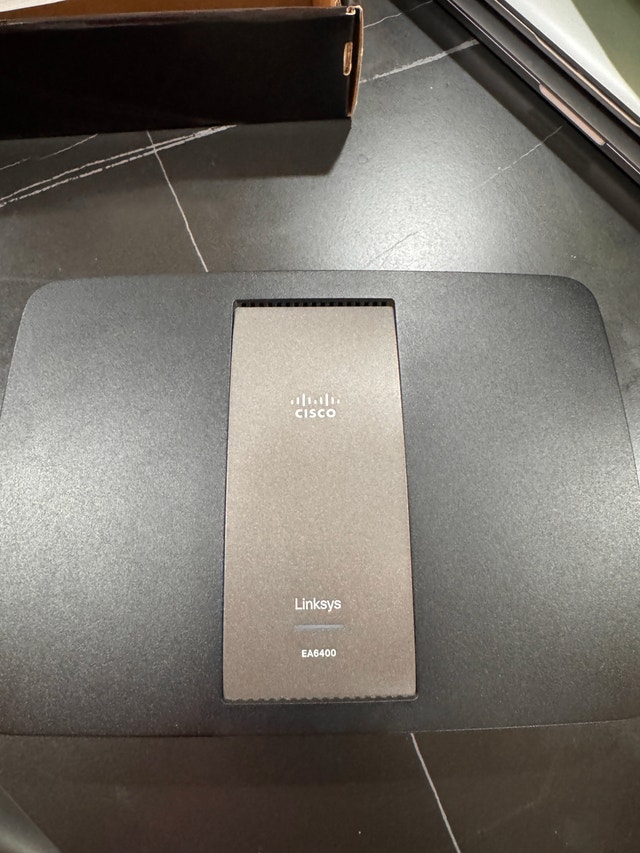 Linksys AC 1600 Dual Band Router - $25 - photo 4