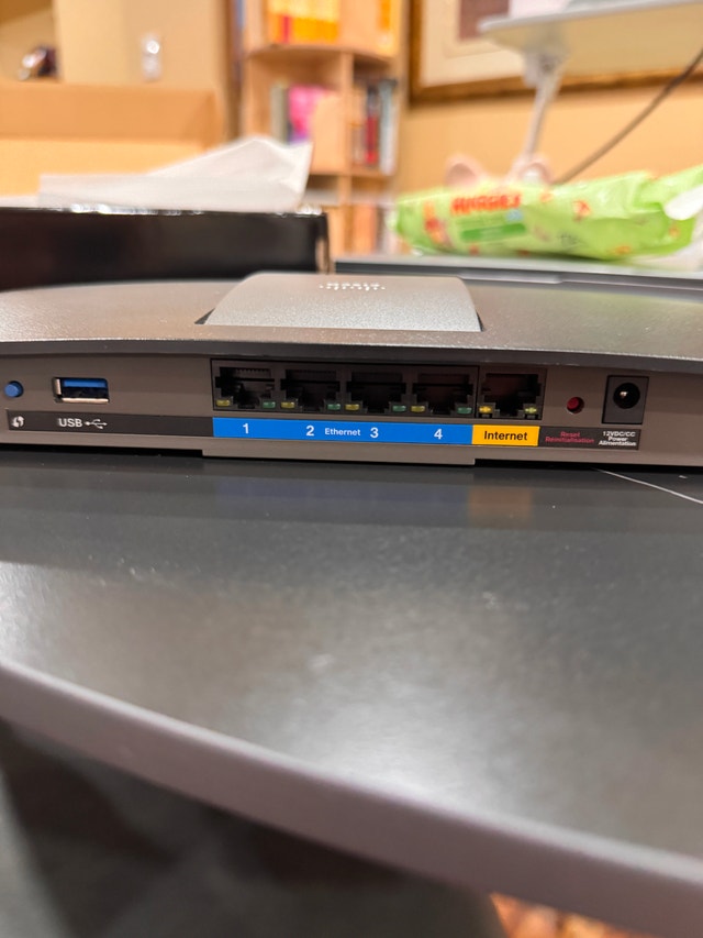 Linksys AC 1600 Dual Band Router - $25 - photo 5