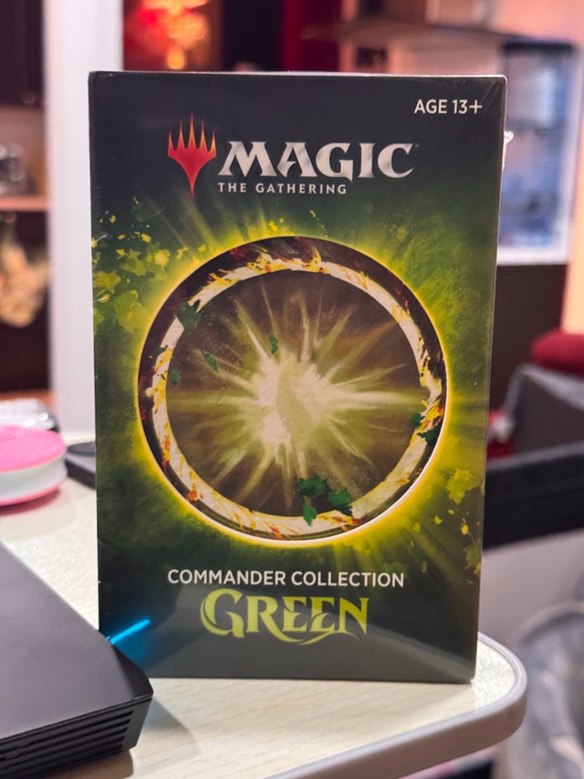 Commander Collection Green