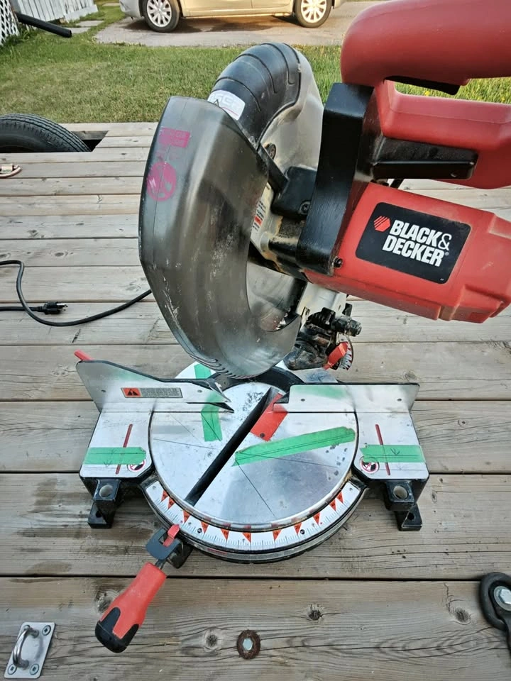 10” Miter Saw Black and Decker