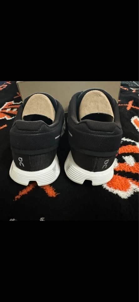 On Men's Cloud 5 Sneakers - Black/White - Size 10 - photo 4