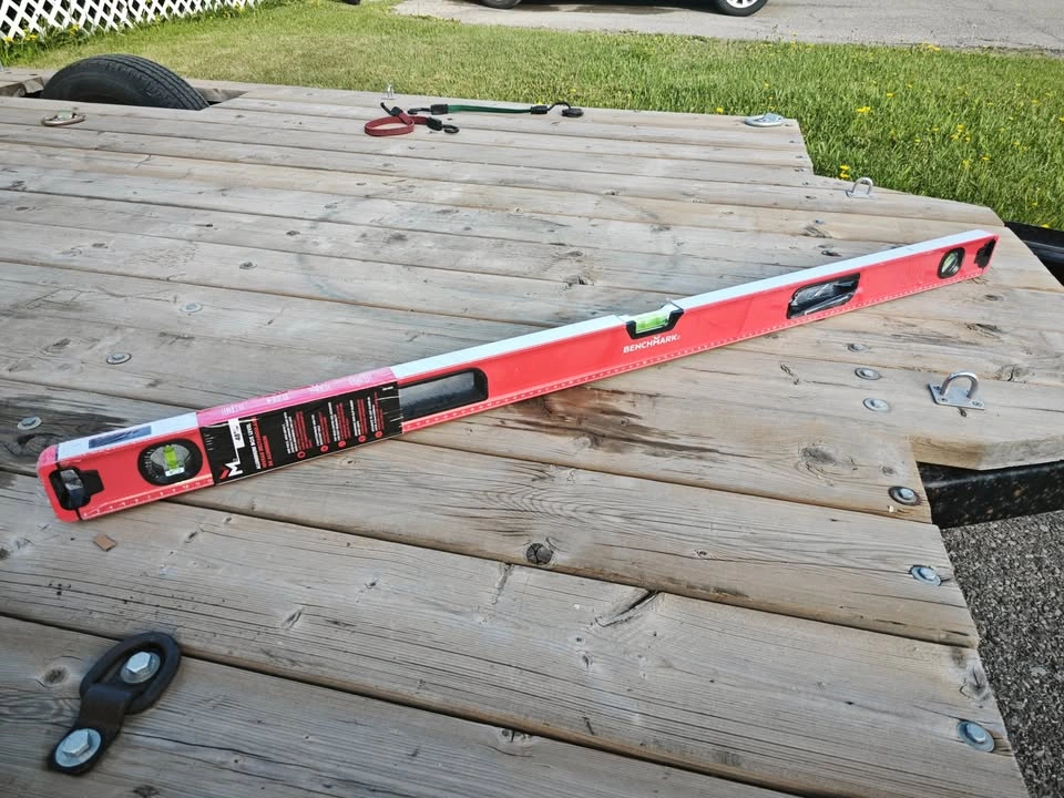 Four Foot 4’ Aluminum Level - photo 4