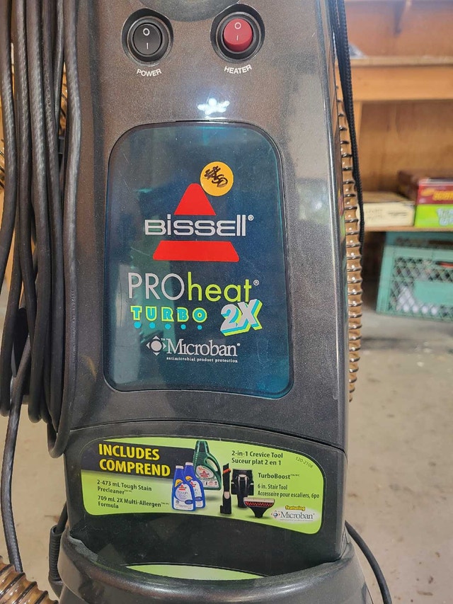 Bissell Carpet Shampooer - photo 2