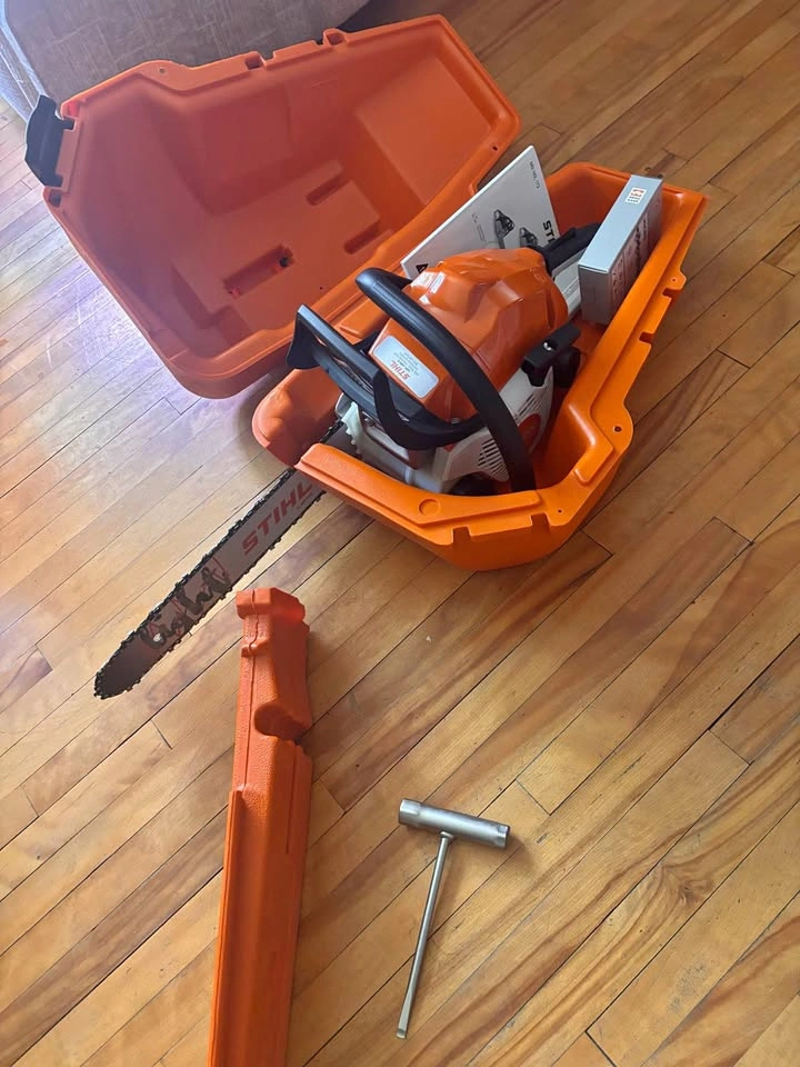Brand New STIHL chainsaw