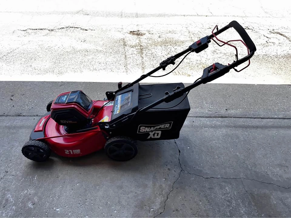 Briggs & Stratton/Snapper Electric Lawnmower